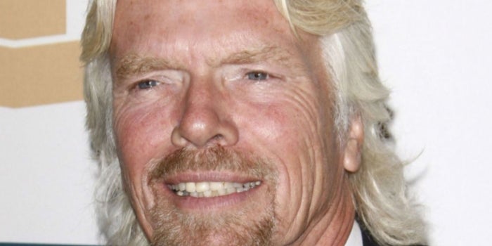 ¿Buscas a dónde ir esta navidad? Richard Branson quiere llevarte al espacio