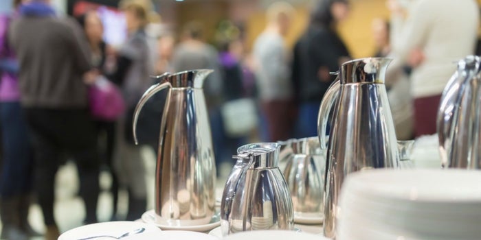 7 maneras de hacer networking como millonario