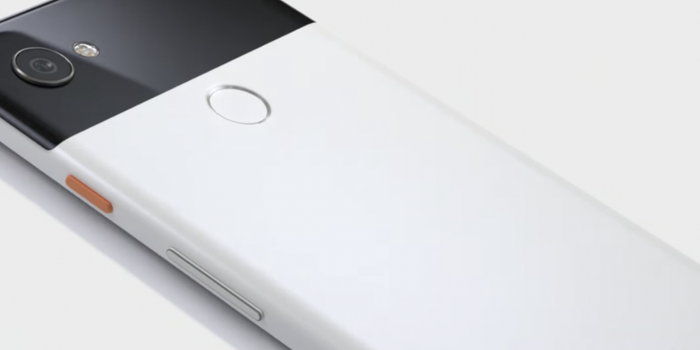 Ahora Google se burla del iPhone X