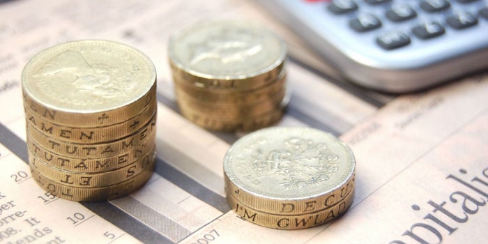 Cómo obtener dinero de fondos de capital privado y la Bolsa