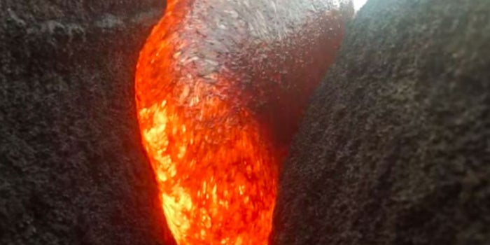 Las increíbles imágenes de una GoPro que sobrevivió lava ardiente