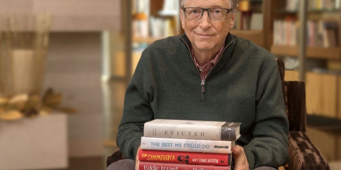 Estos son los 5 libros que recomienda Bill Gates para el invierno