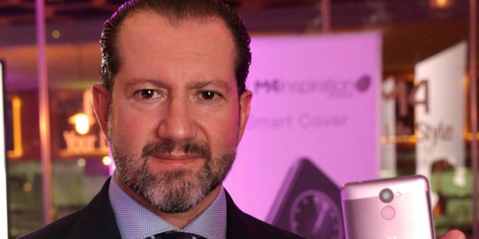El hombre que construyó un imperio mexicano de smartphones