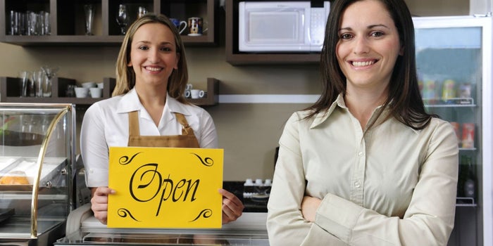 Estas son las razones por las que fracasan las emprendedoras de bajos recursos