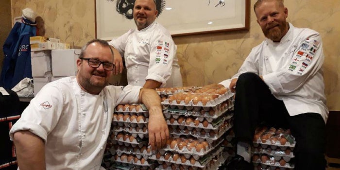 Un equipo recibe 15,000 huevos por no usar bien Google Translate