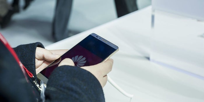 El FBI y la CIA alertan a usuarios a no usar los teléfonos chinos Huawei y ZTE