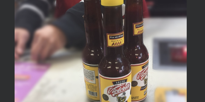 Cerveza Victoria ahora venderá salsa picante