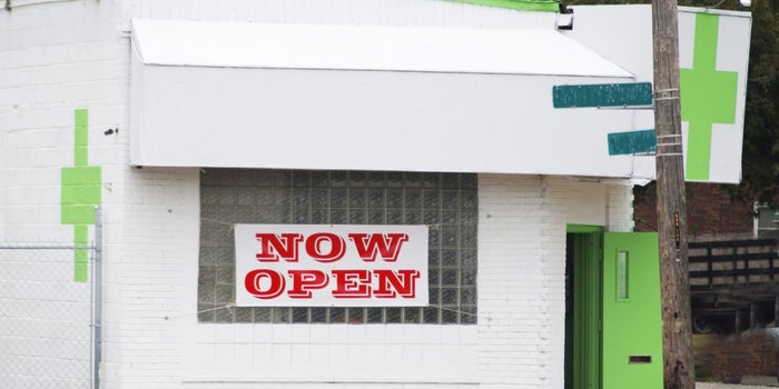 Detroit, Bankrupt a Few Years Ago, Seems Uninterested In Reaping Medical Marijuana Millions Now