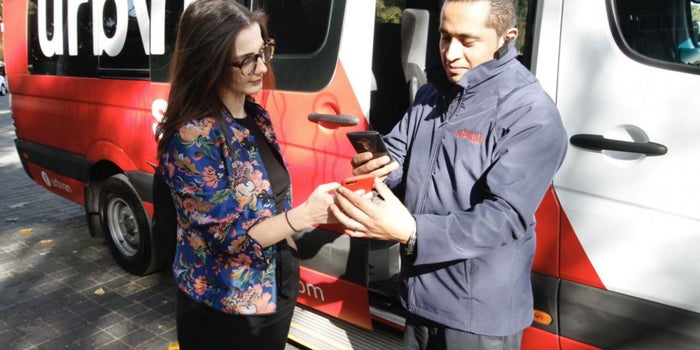 ¿De Coacalco a Santa Fe? Ellos te llevan en un transporte colectivo VIP