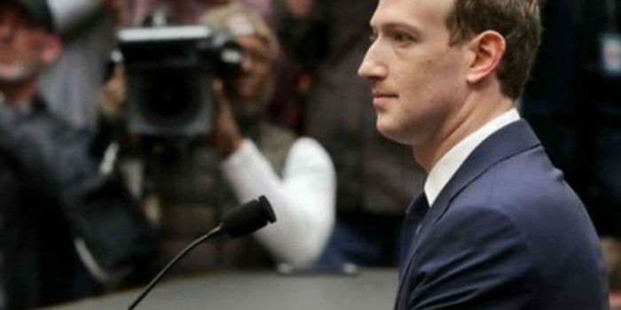 Zuckerberg se hace más millonario pese a todo