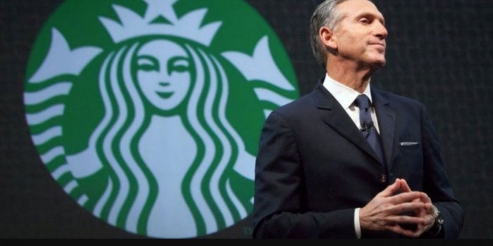 El fundador de Starbucks renuncia; podría ir por la Casa Blanca: NYT
