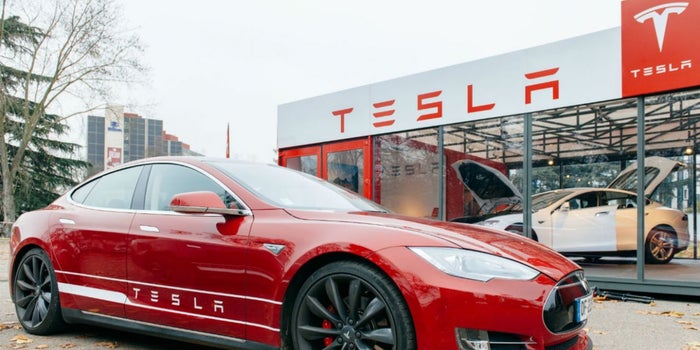 Musk anuncia el modelo V9 de Tesla y dispara sus acciones