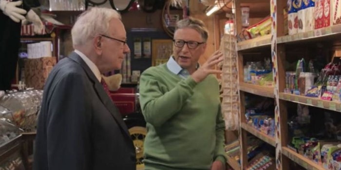¿Los multimillonarios son como nosotros? Así es como Bill Gates y Warren Buffett compran dulces