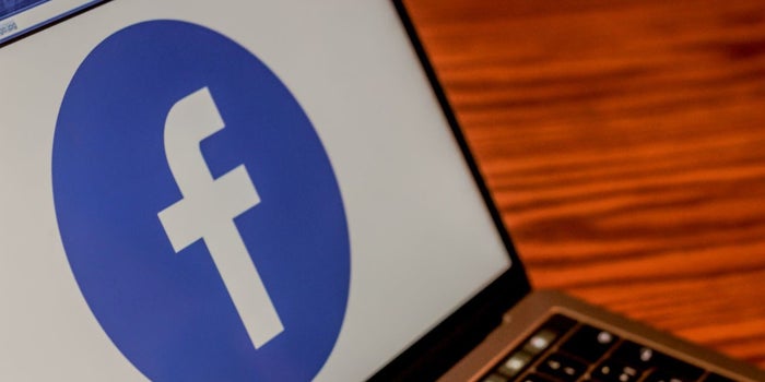 Acciones de Facebook se desploman en Wall Street