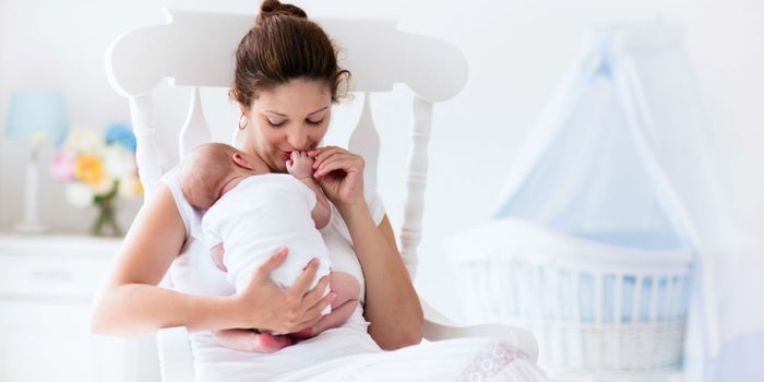 El sujetador maravilla para nuevas mamás creado por emprendedores del MIT