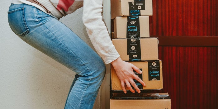 Amazon ofrece 10,000 dólares a empleados que renuncien y emprendan con un negocio de reparto