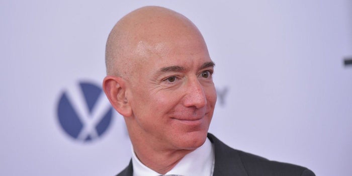 Jeff Bezos ya es el hombre más rico de la historia moderna