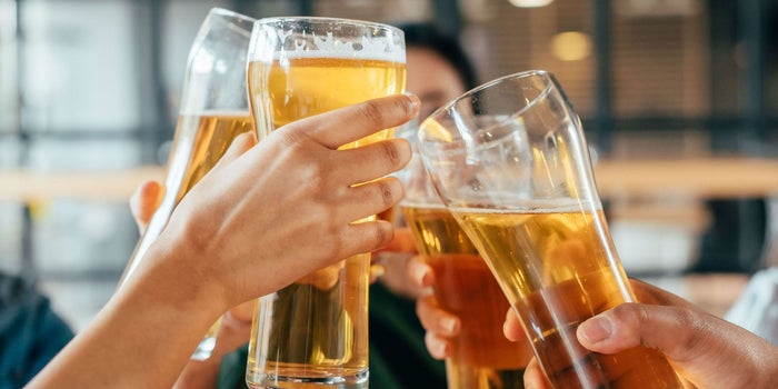 La cerveza hidrata (y otros mitos alimentarios veraniegos)