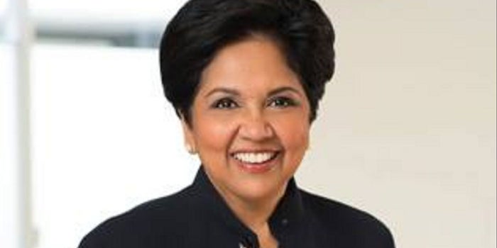 ¿Quién es Indra Nooyi, la CEO de Pepsi que hoy deja su puesto?