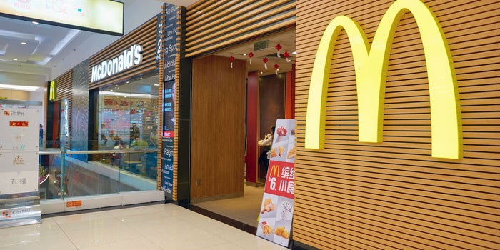 No todos los que duermen en McDonald's de Hong Kong son personas sin hogar
