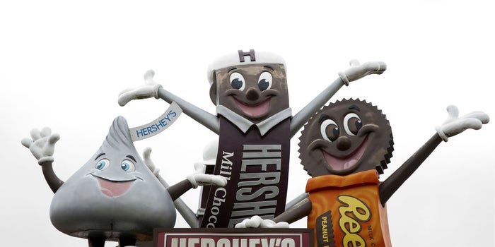 Hershey's retira publicidad tras ser tachada de clasista