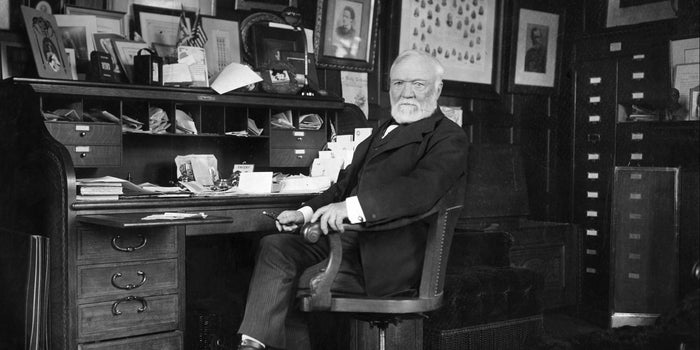 ¿Qué harías tú con 309 mil millones de dólares? Así fue cómo Andrew Carnegie los gastó
