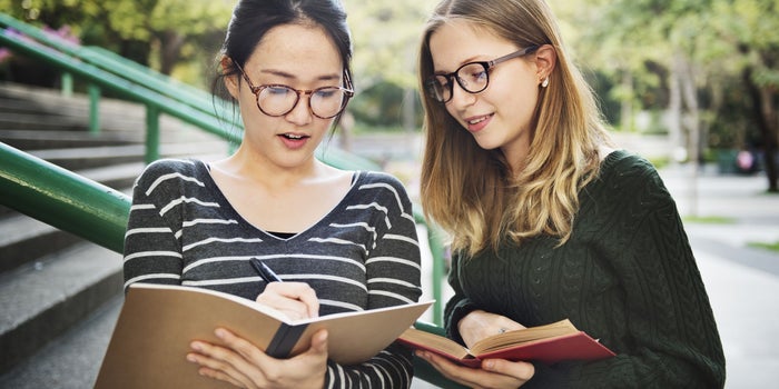 ¿Estudias y emprendes? Aplica al Premio Estudiante Emprendedor
