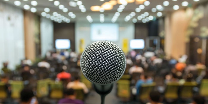 Podcast: ¿Miedo a hablar en público? Supéralo con estos 4 tips de oratoria