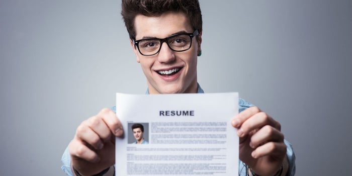 La guía básica de 4 puntos que necesitas para escribir el CV perfecto (y que sí te contraten)