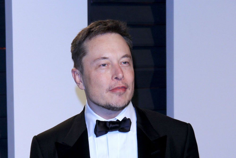 Consejos esenciales de Elon Musk para emprendedores primerizos