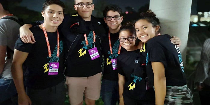 Ellos son los ganadores del Bus Challenge 2018 de INCMty, en donde desarrollaron ideas de negocio a bordo de un autobús