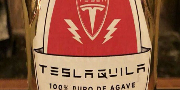 Productores mexicanos de tequila desaprueban el Teslaquila de Elon Musk