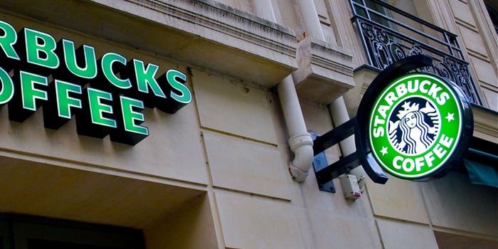 La empresa mexicana Alsea venderá Starbucks en Francia