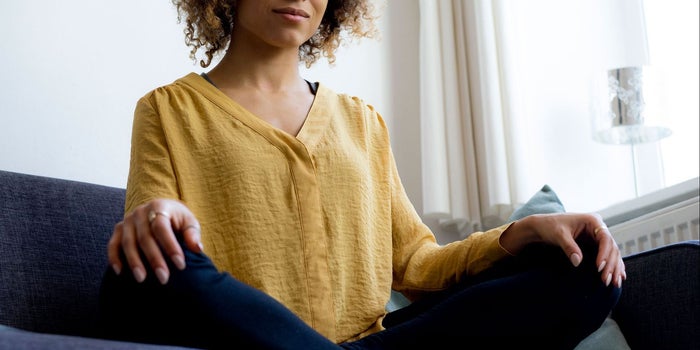 5 hábitos diarios para ser feliz mientras trabajas