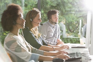 How to Best Use an Answering Service to Convert Those After-Hour Calls You've Been Missing