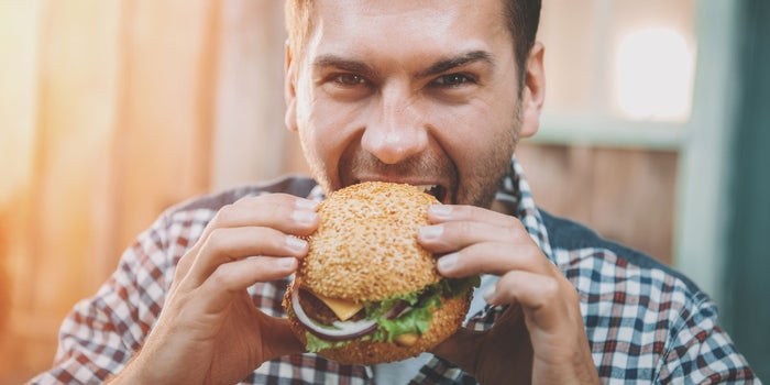 ¡Corre por tu hamburguesa a McDonald's! Todas las ventas del día de hoy serán donadas para apoyar a niños y jóvenes