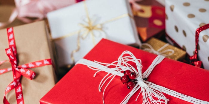 ¿Quieres dar los mejores regalos navideños? 7 tips para hacerlo sin arruinarte