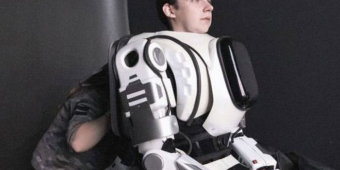 Así, cualquiera: el robot ruso que sorprendió a todos en realidad era un humano disfrazado