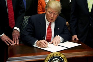 President Trump Signs Executive Order Establishing the 'American AI Initiative'
