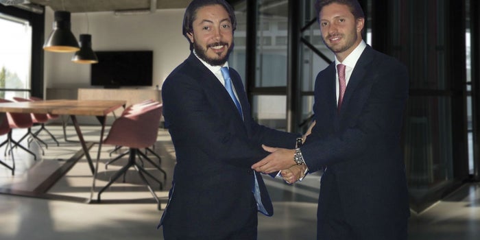 Estos hermanos empezaron a vender seguros con una sección amarilla. Hoy son dueños de una empresa que da empleo a más de 600 personas.