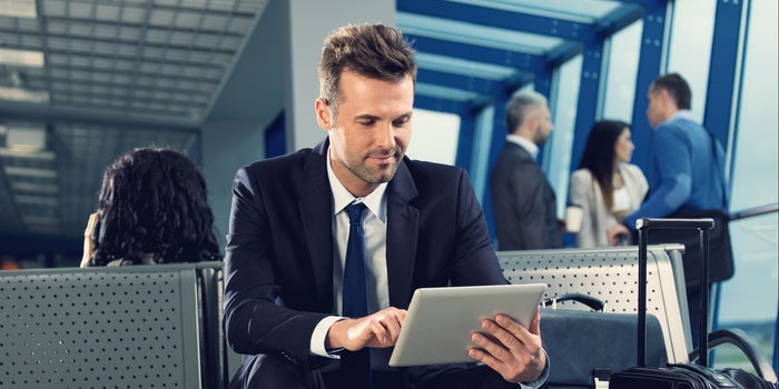 Cómo trabajar y seguir siendo productivo cuando tienes que viajar por negocios