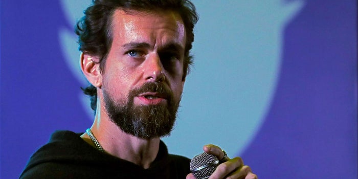 Jack Dorsey dice que Twitter hace 'súper fácil' acosar y abusar de otros