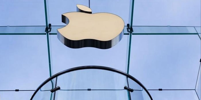 Adolescente demanda a Apple por mil millones de dólares por falso arresto