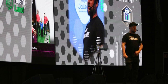 20 pasos para crear tu empresa, según un 'emprendigente'