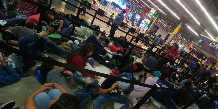 Por estar jugando con el celular: Jalisco Talent Land no logró obtener el récord Guiness por la mayor clase de matemáticas del mundo