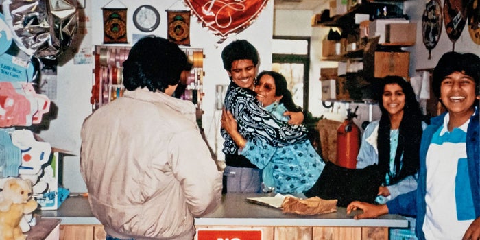 This Family Photo Keeps the Edible Arrangements Founder Focused on Growth