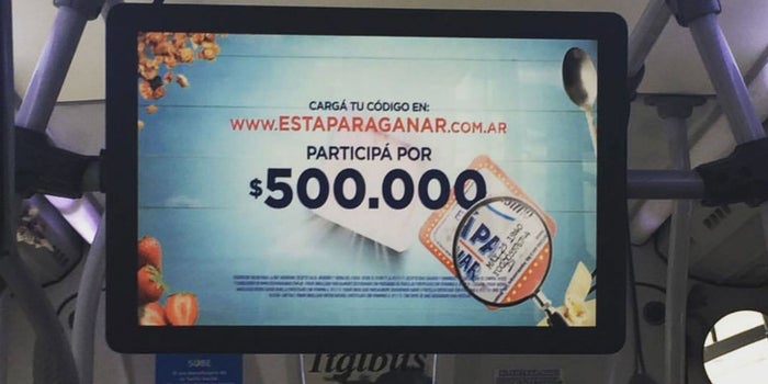 Dos emprendedores llevan televisión a los camiones de México y Argentina