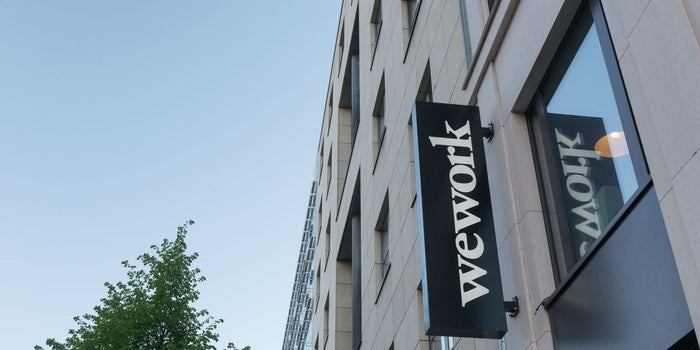 Goldman Sachs 'le presta' 1.75 mil millones de dólares a WeWork para mantenerse a flote