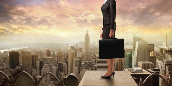 Si quieres tener éxito en tu negocio, empieza por promover a las mujeres: Tom Peters, gurú del management
