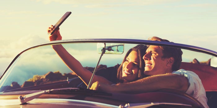 ¡Todo por una fotito! Las 'selfies' matan a más personas que los tiburones